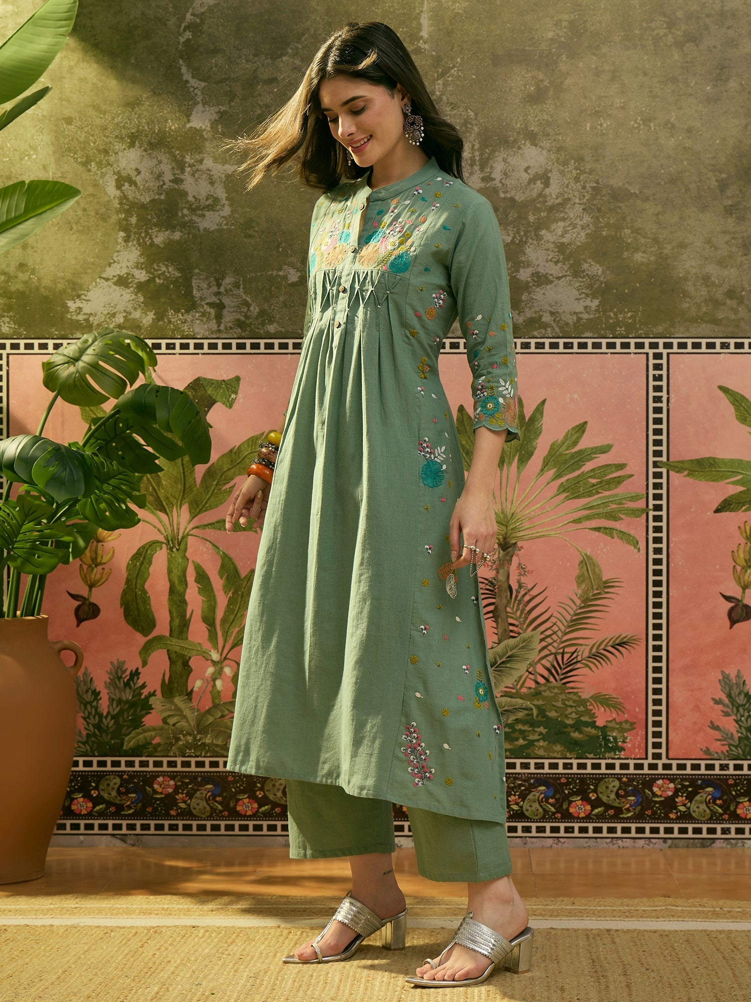 Women's Green Solid & Embroidered Cotton A-Line Kurta Pant Set (KPGREE