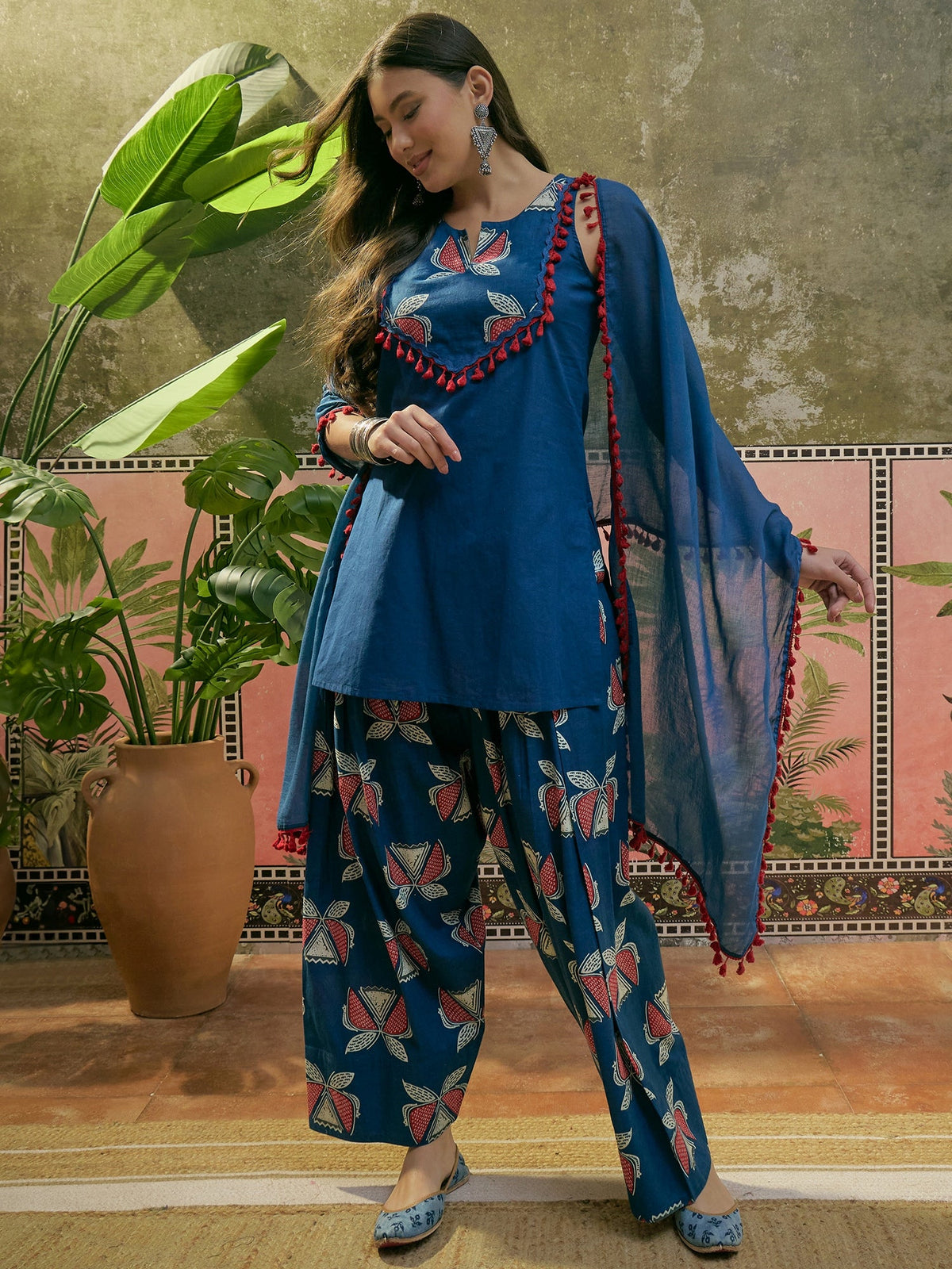 Stylum Women's Blue Solid Cotton Straight Kurti Parshi Salwar Dupatta Set (KSDBLUEJUREL)