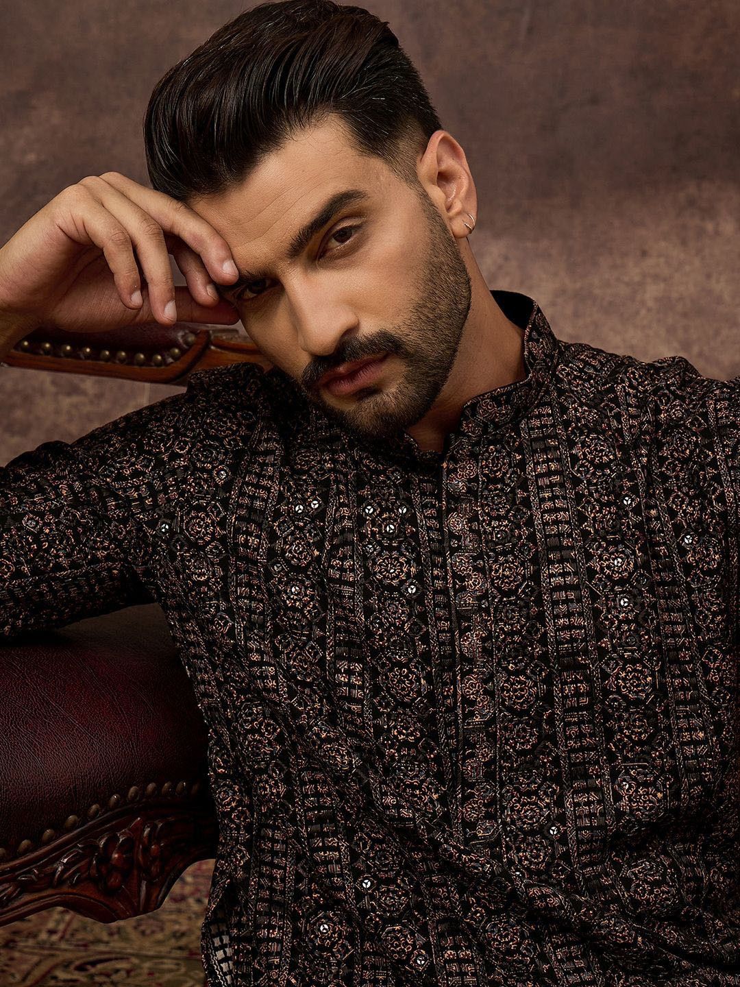 Ethnic Bay Men Black Viscose Rayon Ethnic Motifs Embroidered Straight Kurta With Pant Set-MKSET1405