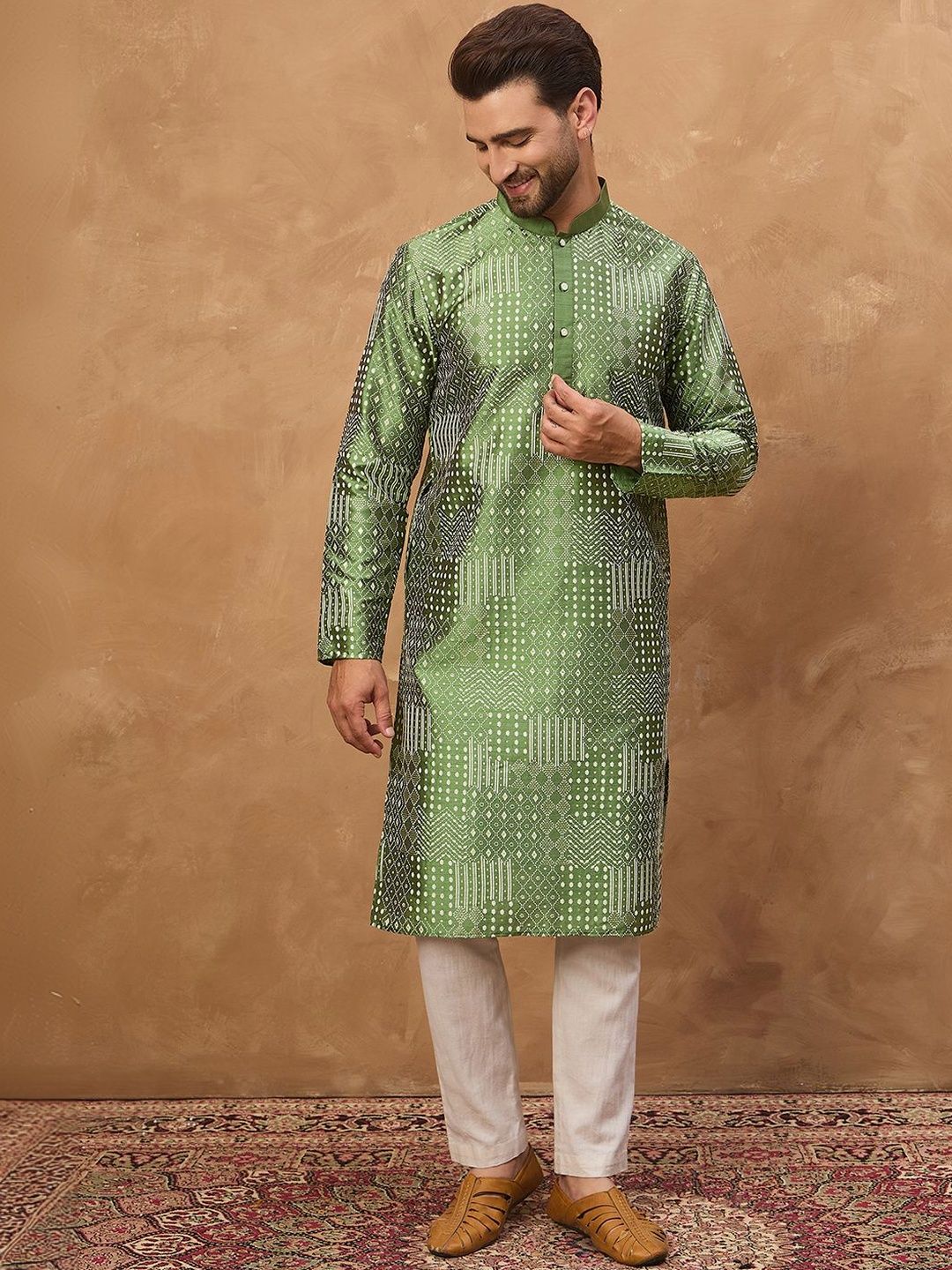 Ethnic Bay Men Green Silk Blend Geometric Printed Straight Kurta With Pant Set-MKSET1530