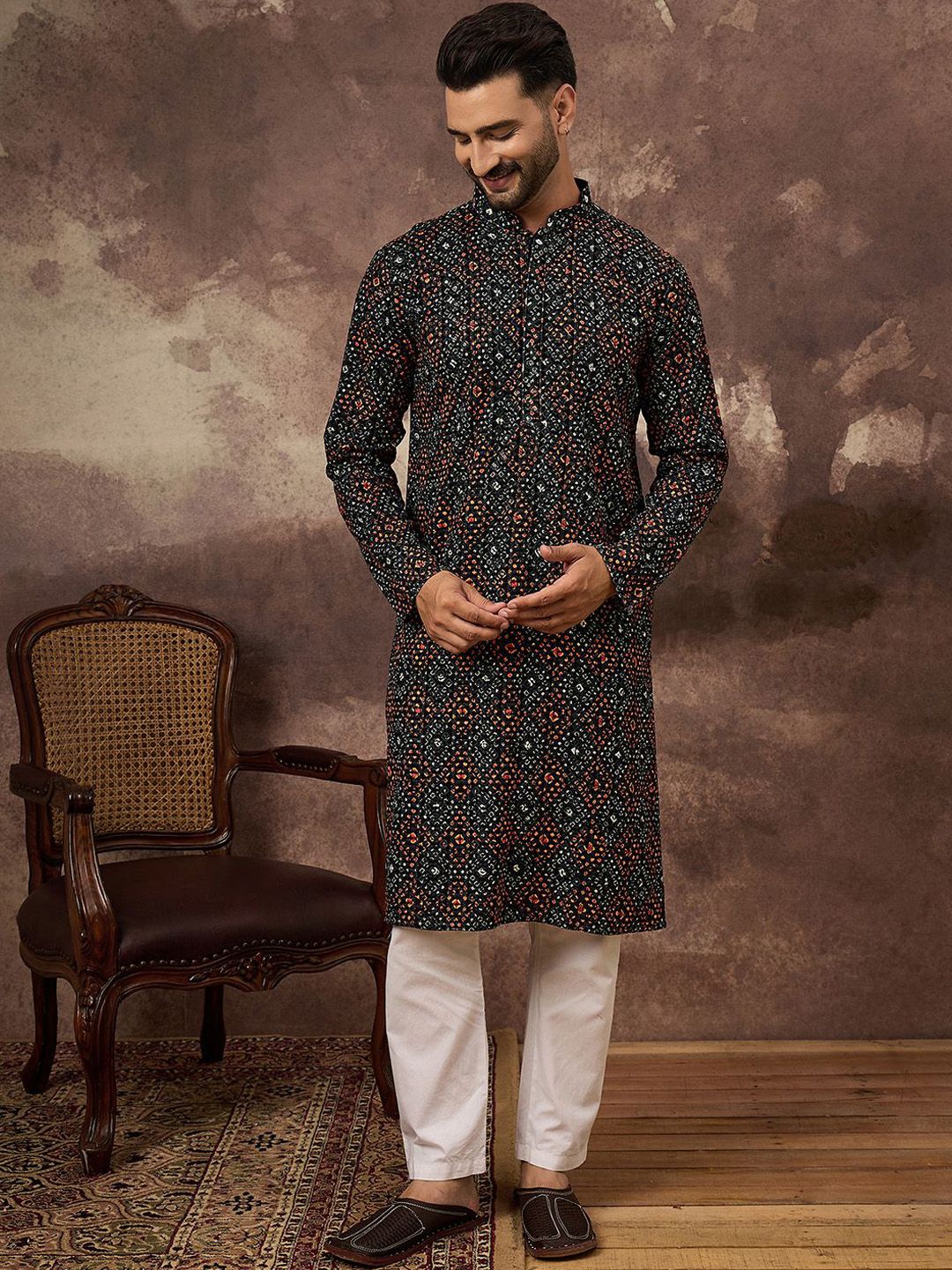 Ethnic Bay Men Black Viscose Rayon Bandhani Embroidered Straight Kurta With Pant Set-MKSET1402