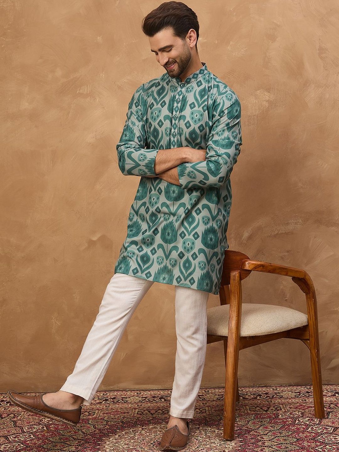 Ethnic Bay Men Green Cotton Blend Ethnic Motifs Printed Straight Kurta With Pant Set-MKSET1545