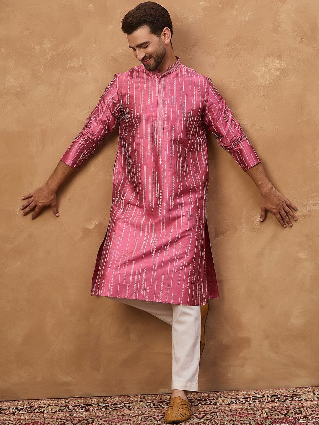 Ethnic Bay Men Pink Silk Blend Geometric Printed Straight Kurta With Pant Set-MKSET1533