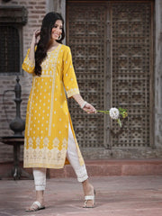 Women's Mustard Rayon Printed Straight Kurta