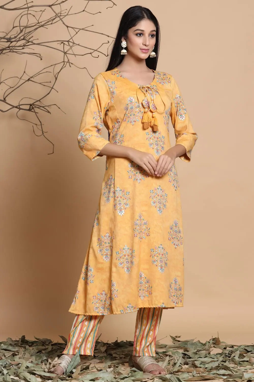 Asymmetric Printed Kurta Pant Set With Mask | Indian Kurtas