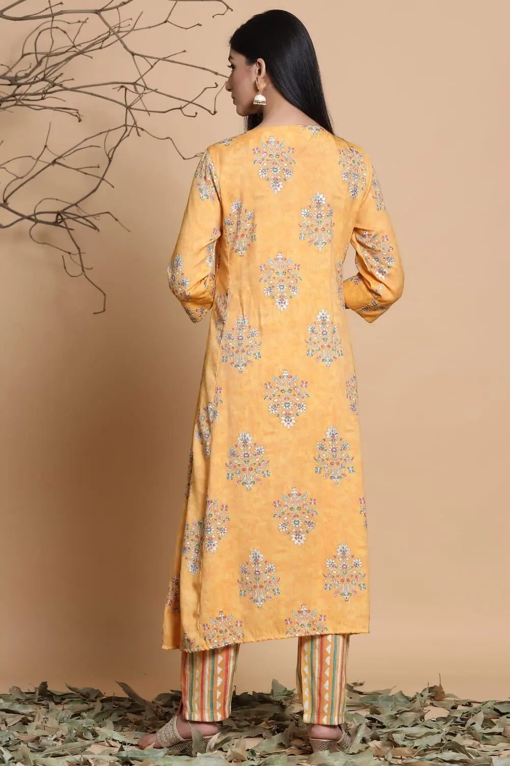 Asymmetric Printed Kurta Pant Set With Mask | Indian Kurtas