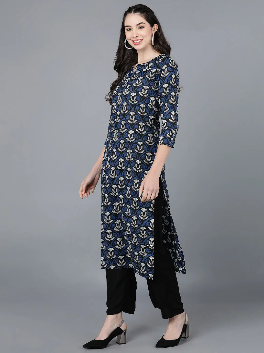 Navy Blue Cotton Indian Kurtas for Women | DesiQlo
