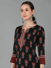 Women Black Polyester Floral Printed