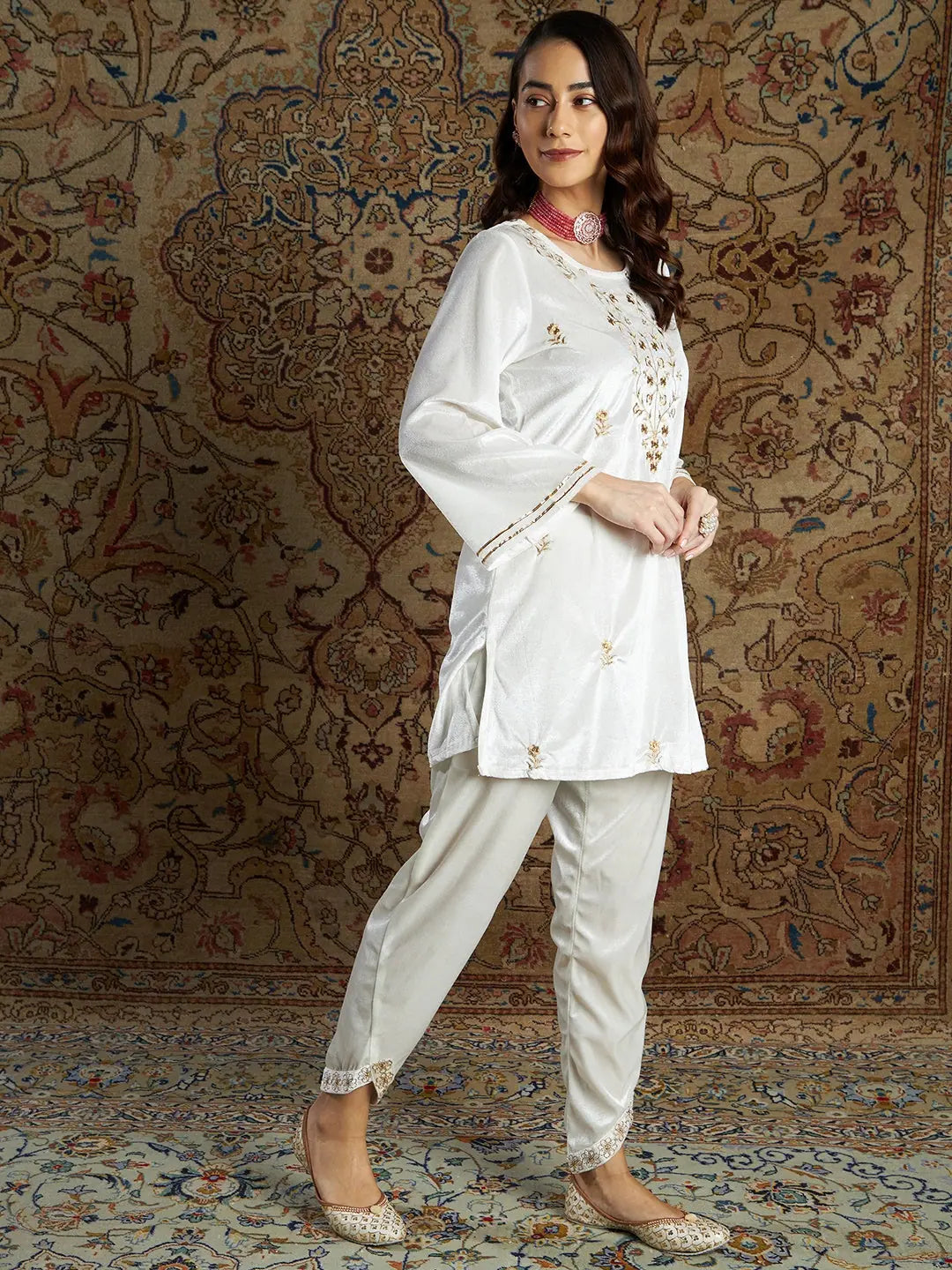 White Velvet Zari Women's Kurta Set | Indian Kurta Sets