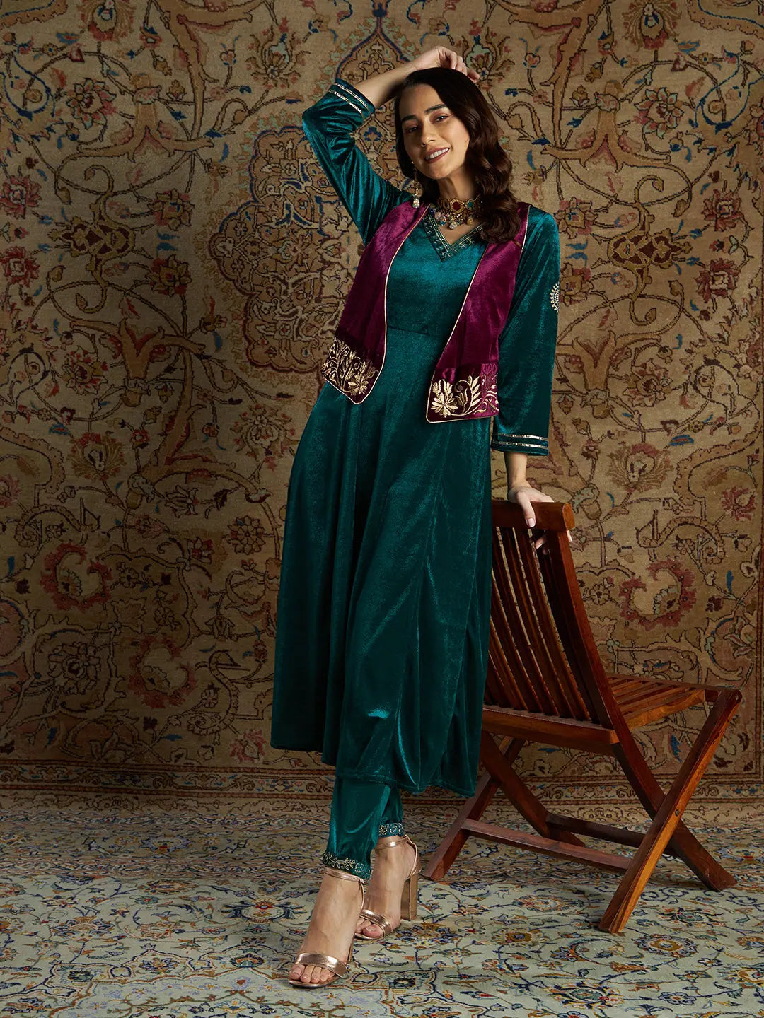 Embroidered Velvet Waistcoat - Women's Fashion Jackets