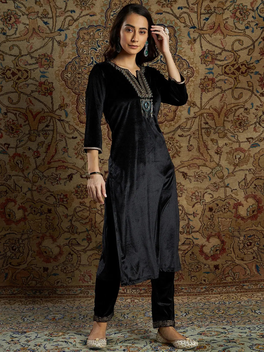Black Velvet Zari Embroidered Indian Kurtas for Women - Elegant