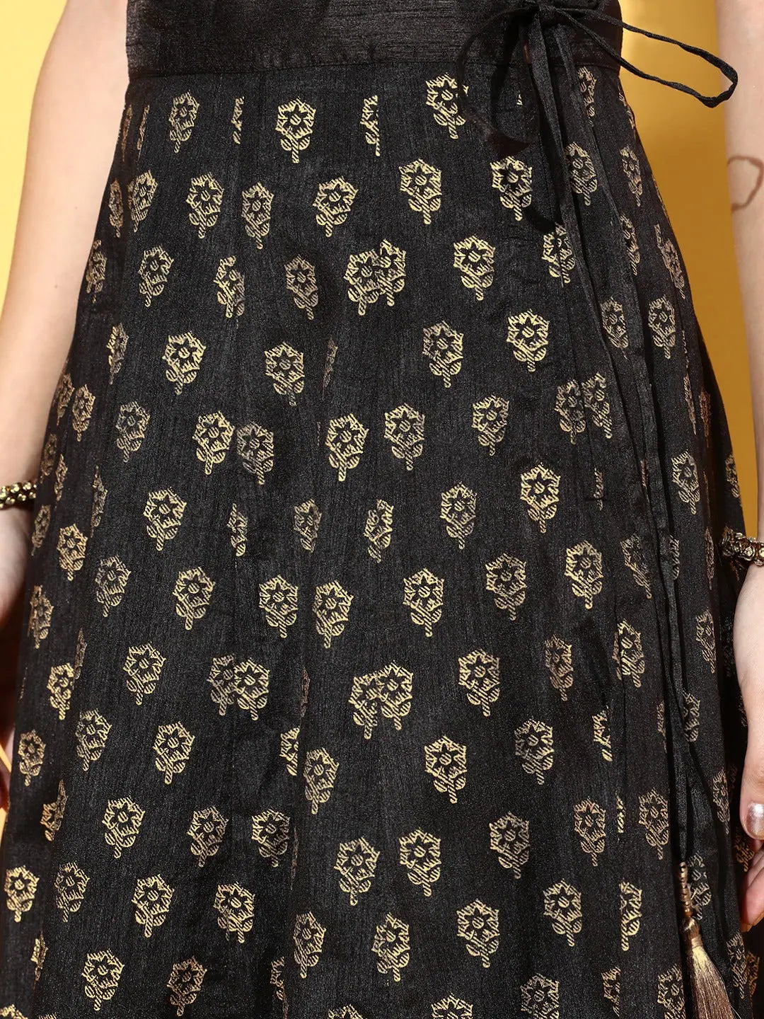 Black Paisley Lehenga Choli: Women's Ethnic Lehenga Collection