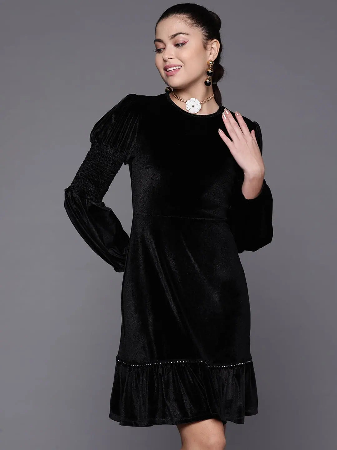 Black Velvet Dress: Women's Fit & Flare Party Wear Dress