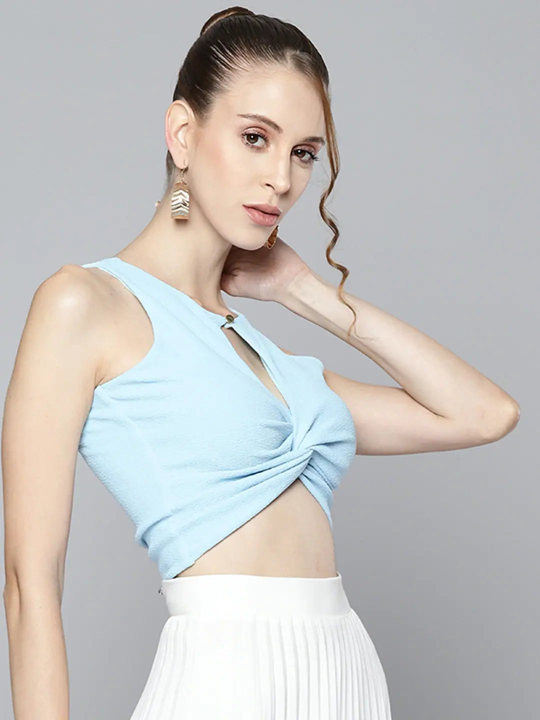 Blue Keyhole Crop Top - Trendy Women's Western Clothing