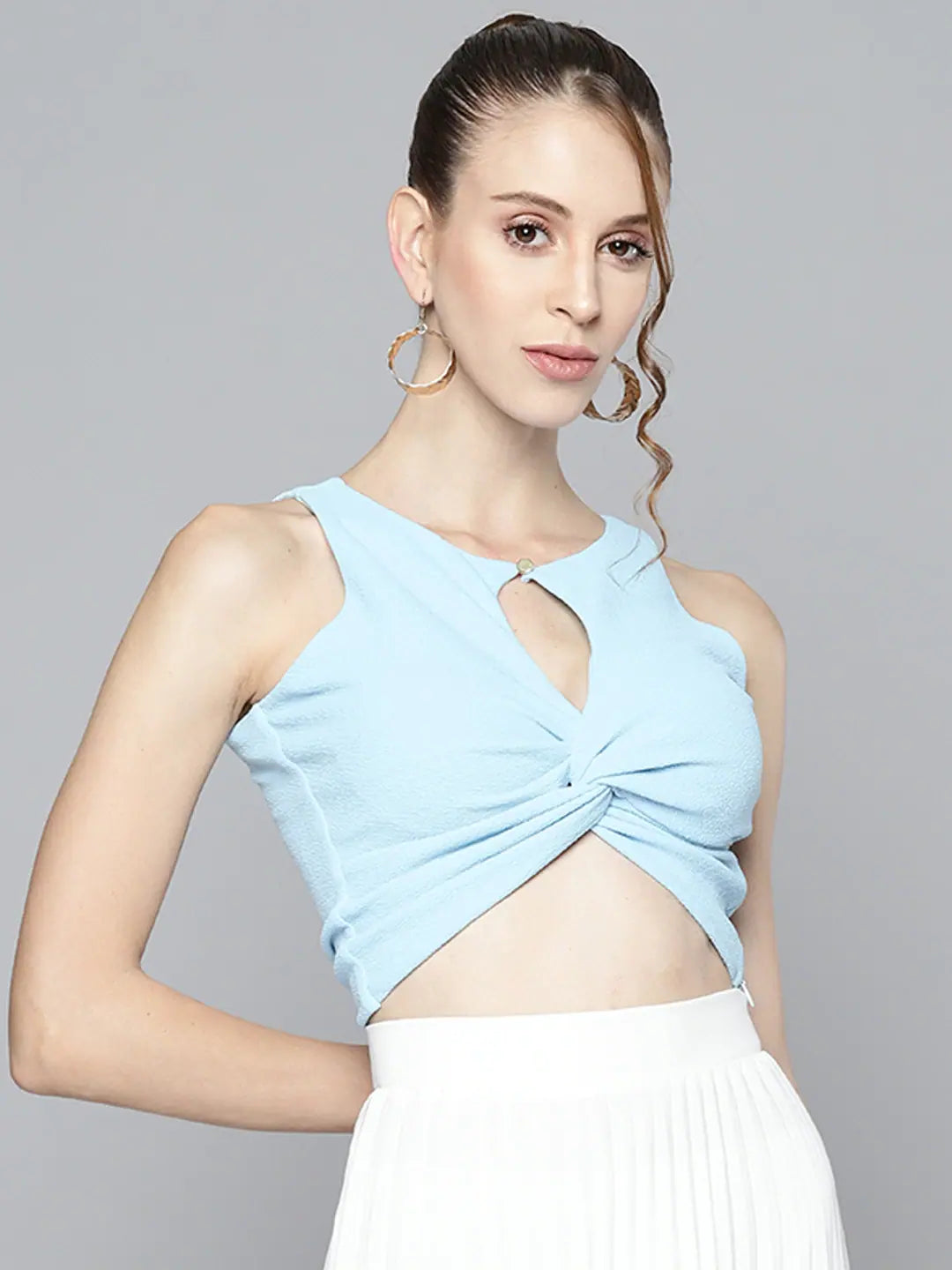 Blue Keyhole Crop Top - Trendy Women's Western Clothing