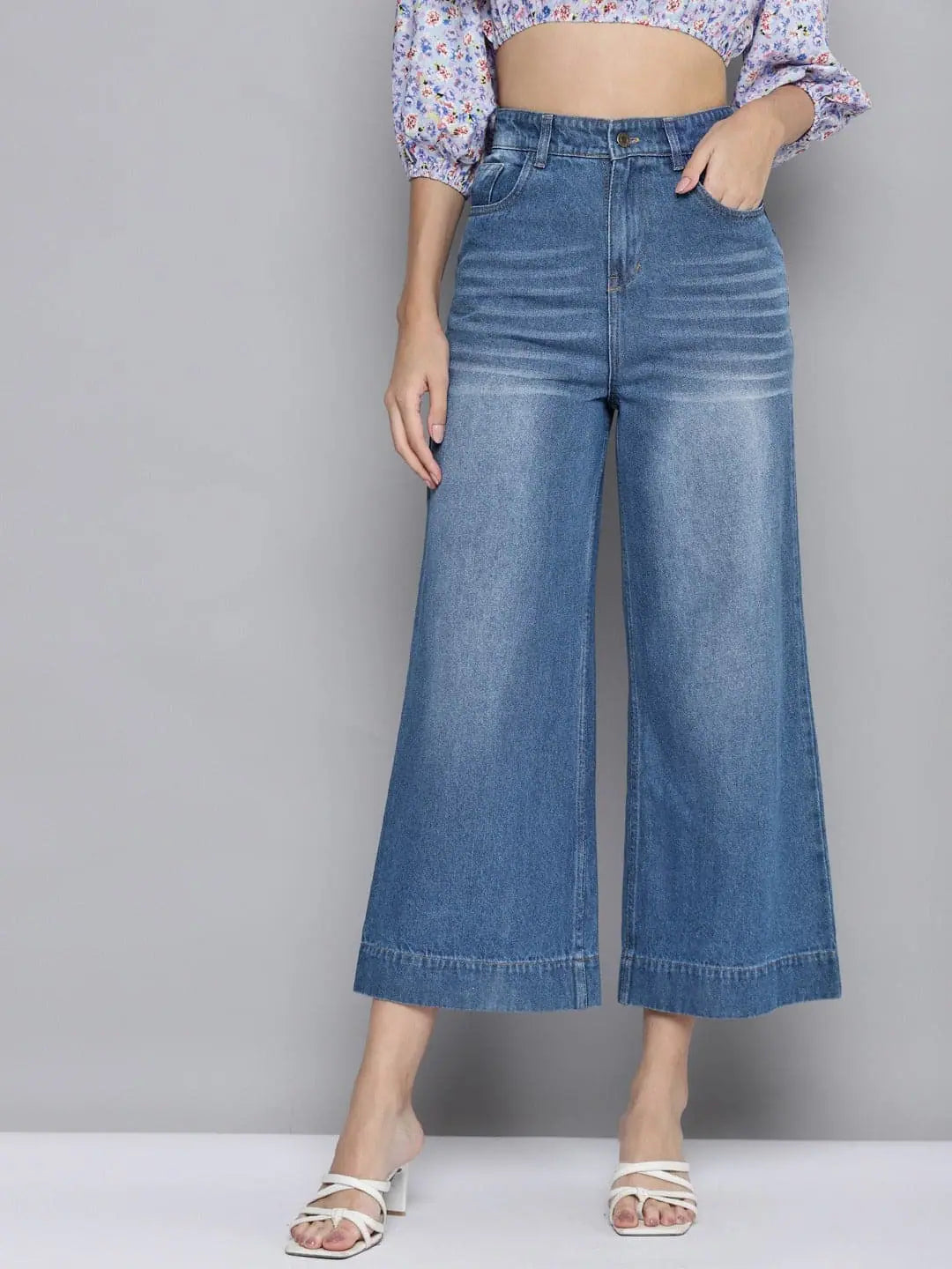 Blue Wide Leg Jeans - Women's Western Wear Outfits