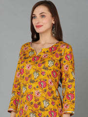 Women Cotton Blend Printed Floral Kurta-VKSKD1718