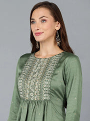 Women Silk Blend Yoke Design Kurta-VKSET1401A