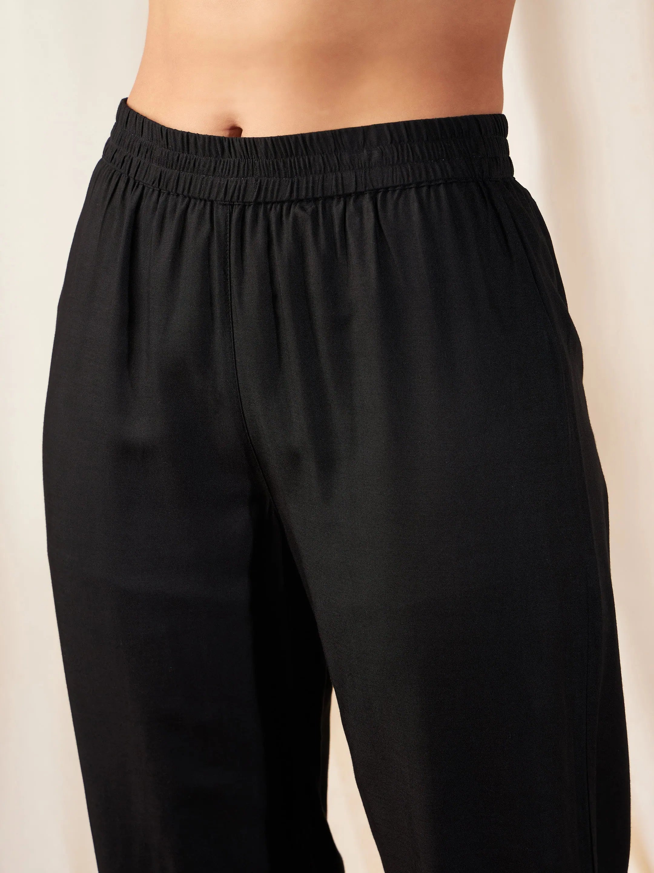 Black Foil Print Women's Kurta Set - Indian Kurta Collection