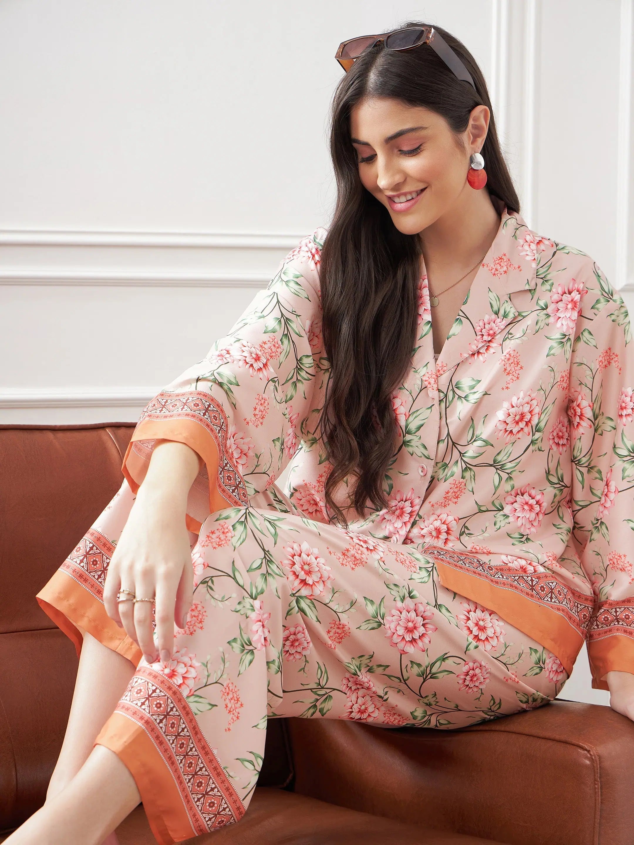 Peach Floral Women's Lounge Set - Notch Collar Shirt & Pants
