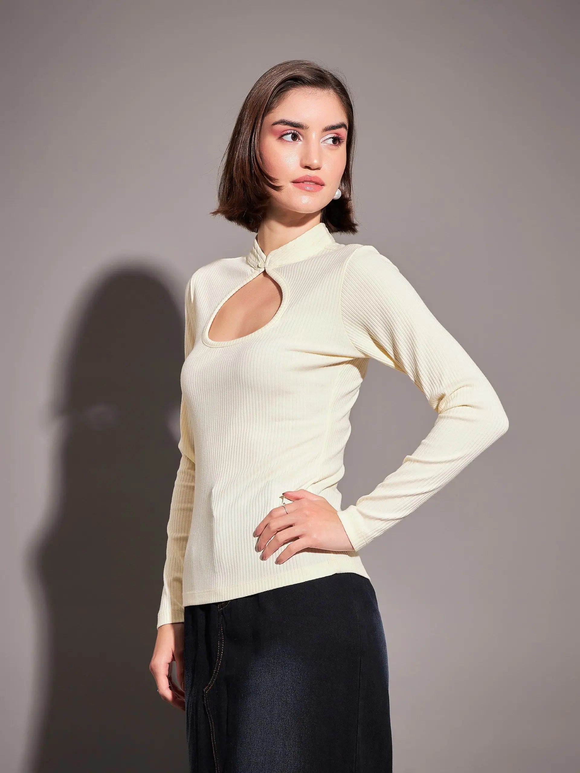 Off-White Rib Neck Cut Out Top | Women's Western Clothing