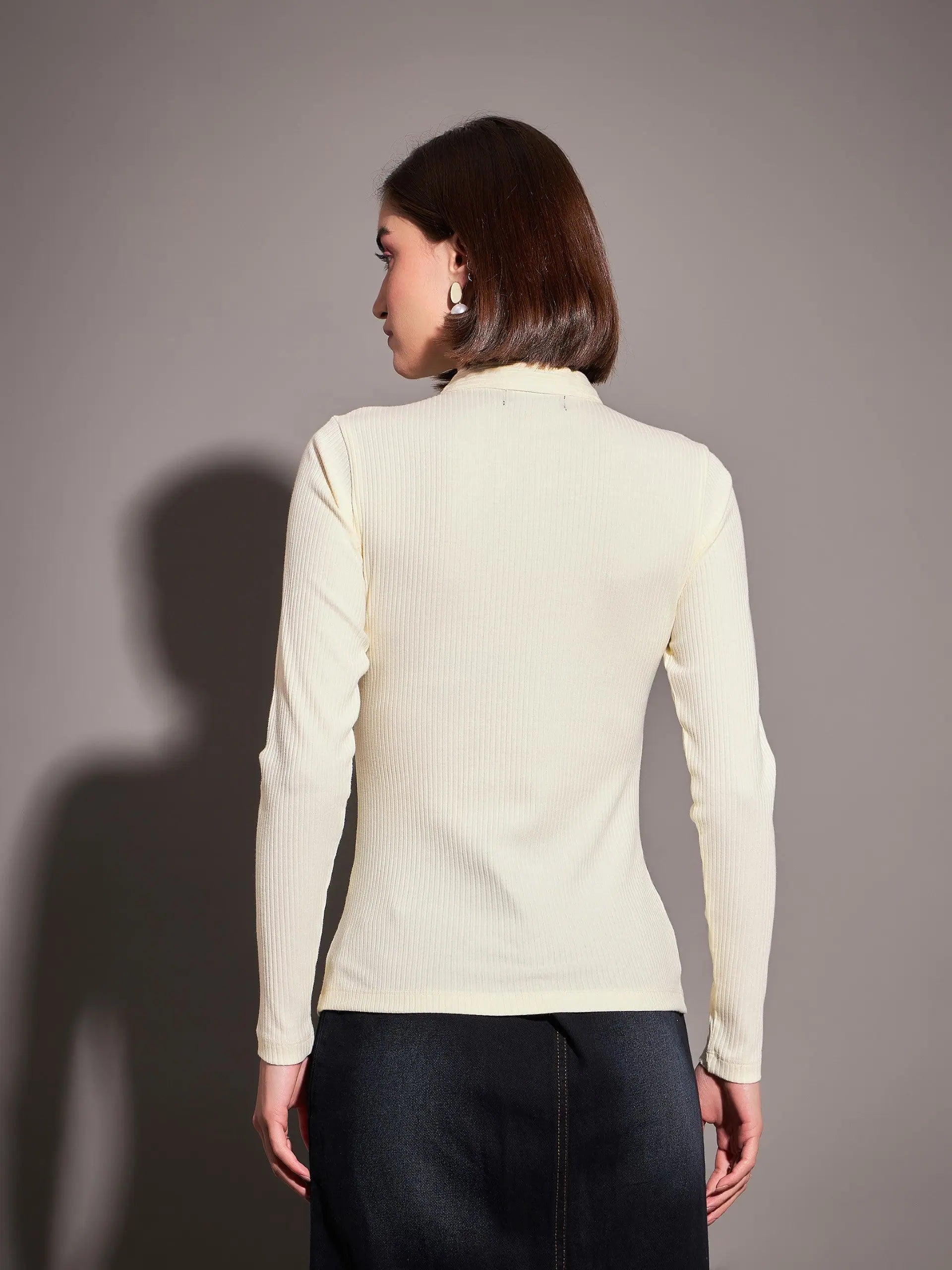 Off-White Rib Neck Cut Out Top | Women's Western Clothing