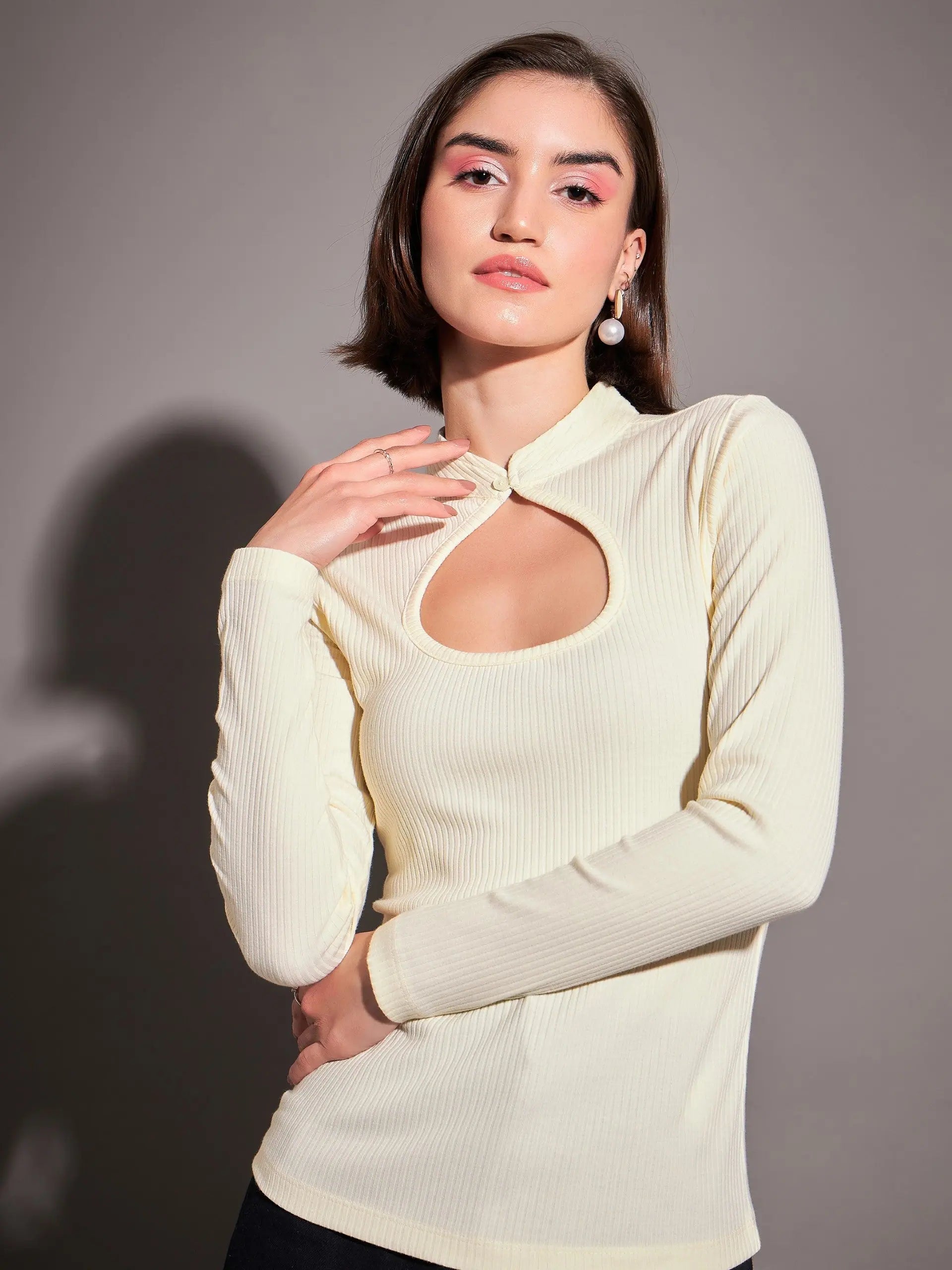 Off-White Rib Neck Cut Out Top | Women's Western Clothing