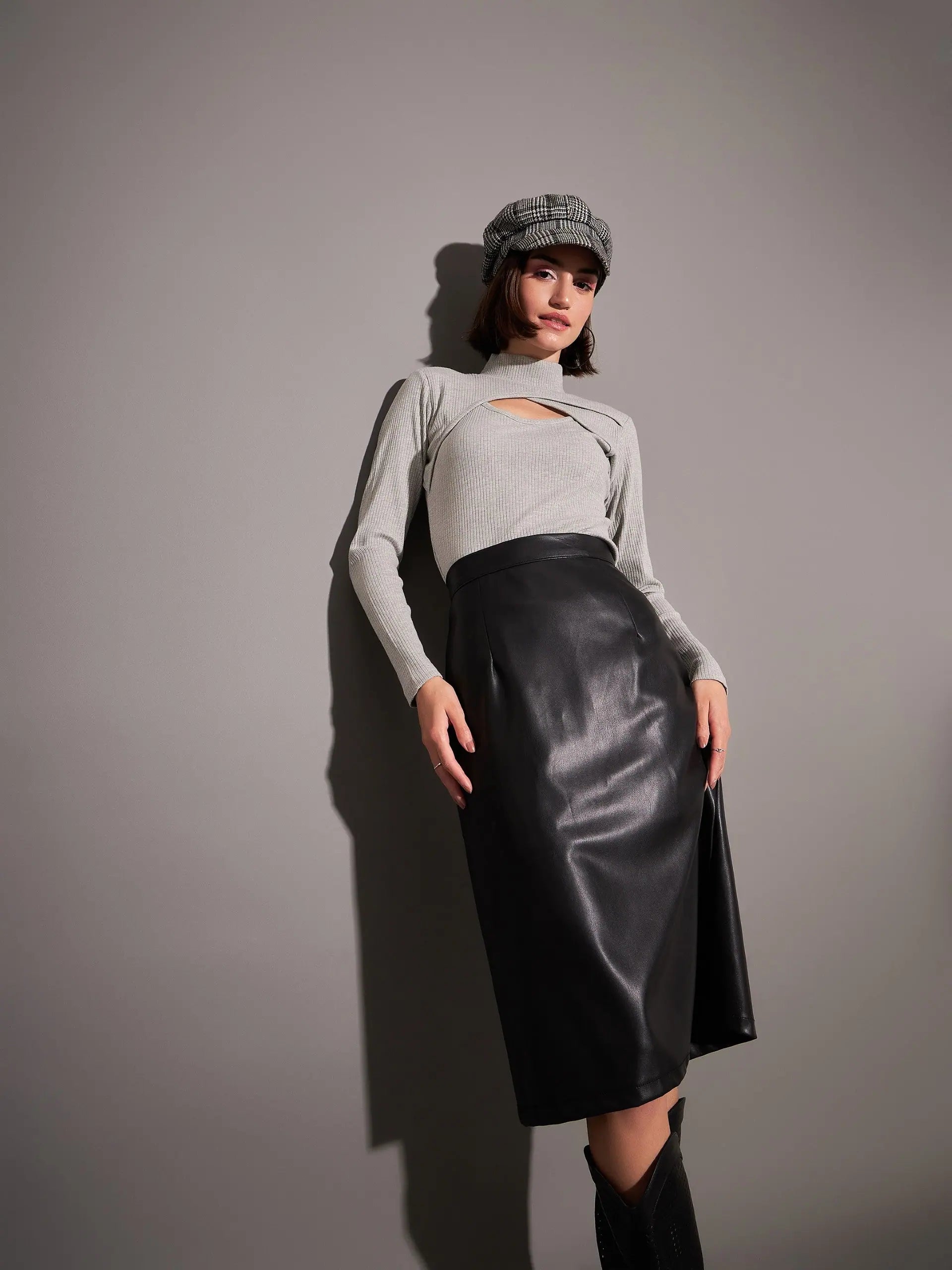 Grey Rib Moon Cut Top | Trendy Western Outfits for Women