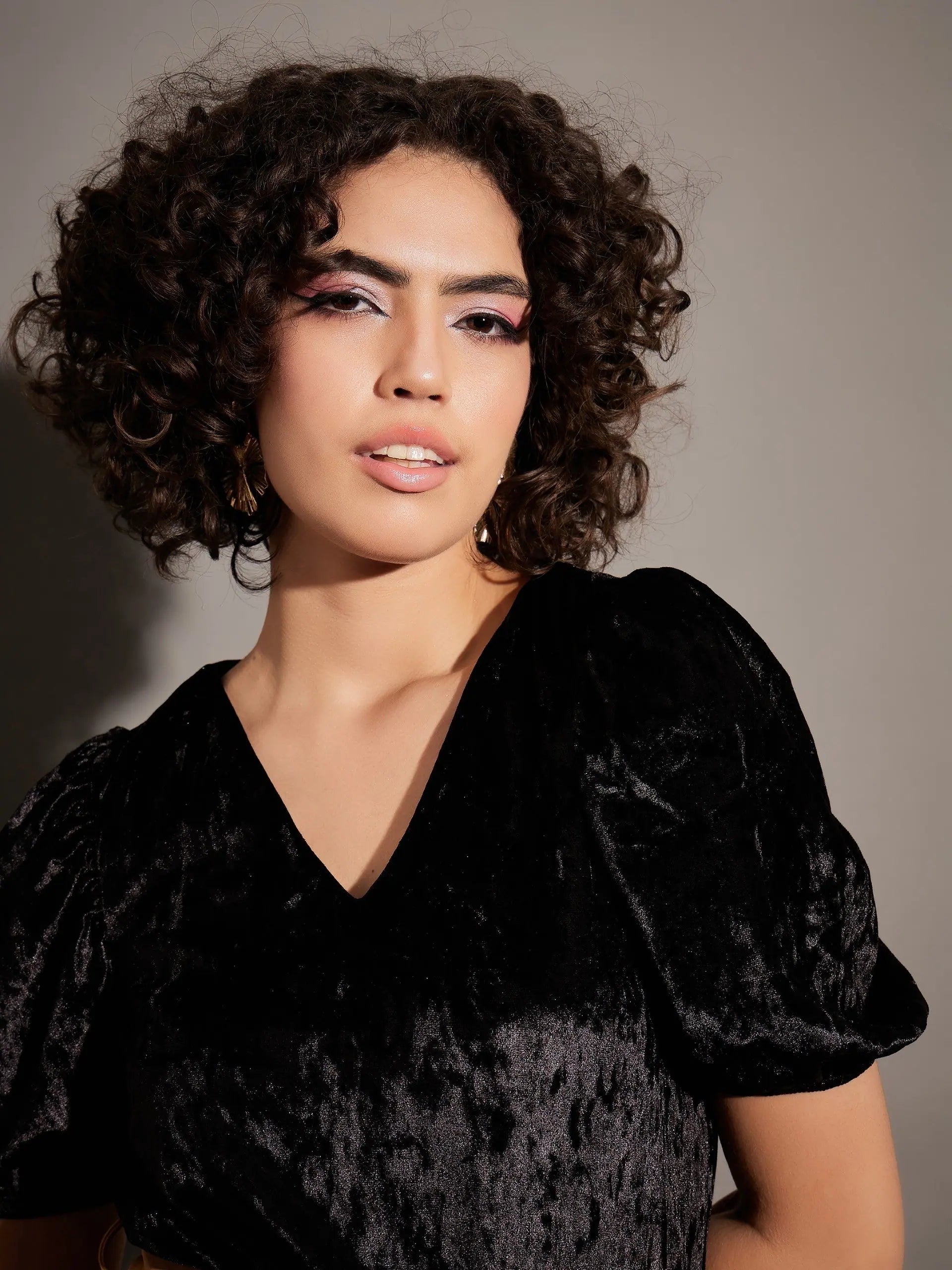 Black Velvet Puff Sleeve Top | Women's Western Clothing