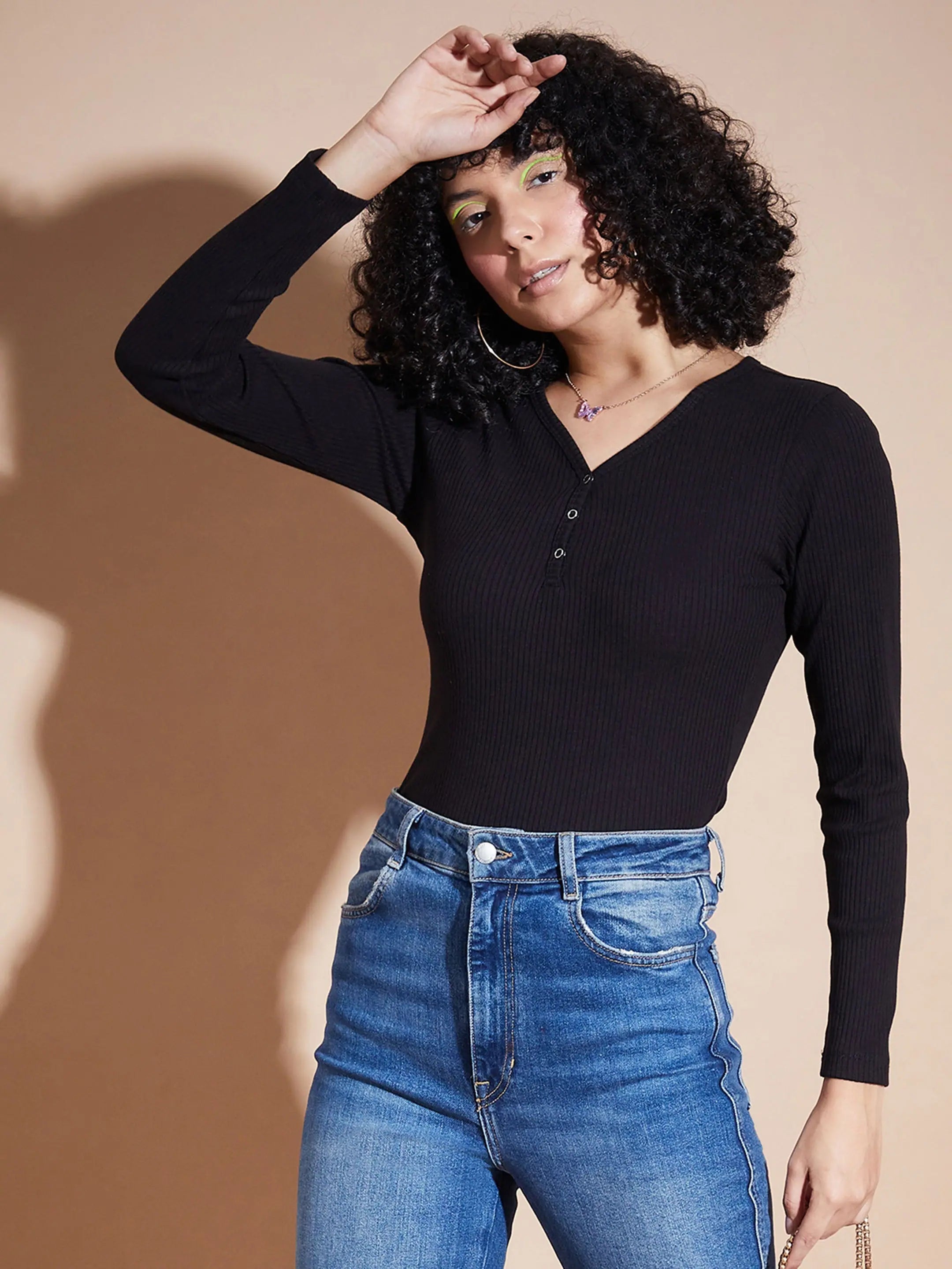 Black Rib V-Neck Top | Women's Western Outfits