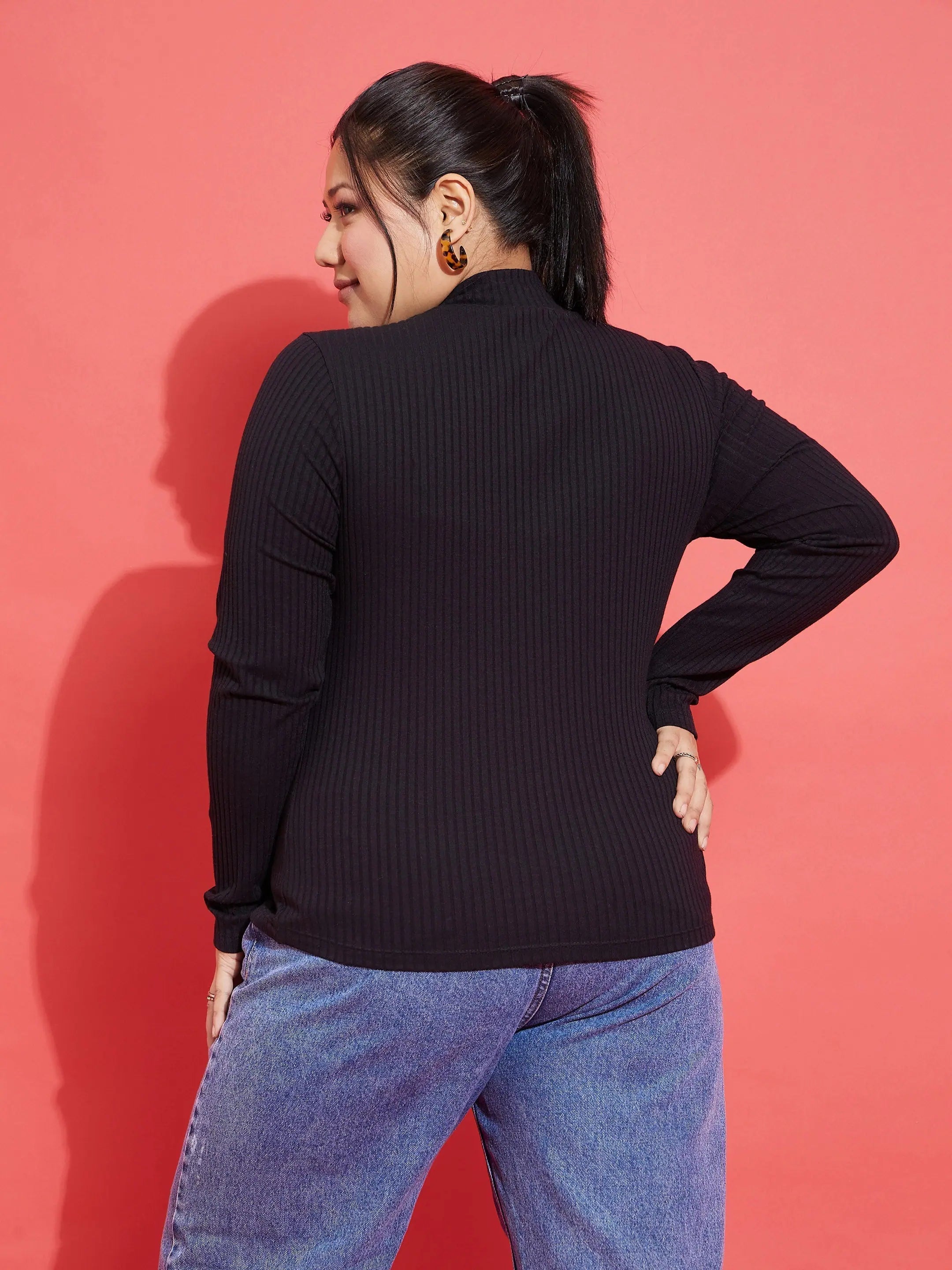 Black Rib Front Zipper Top | Women's Western Clothing