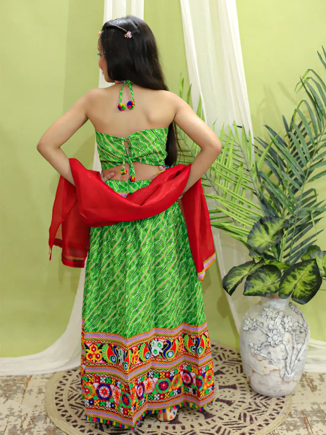 Green Chaniya Choli: Navratri Garba Indian Wear for Girls Green Chaniya Choli: Navratri Garba Indian Wear for Girls