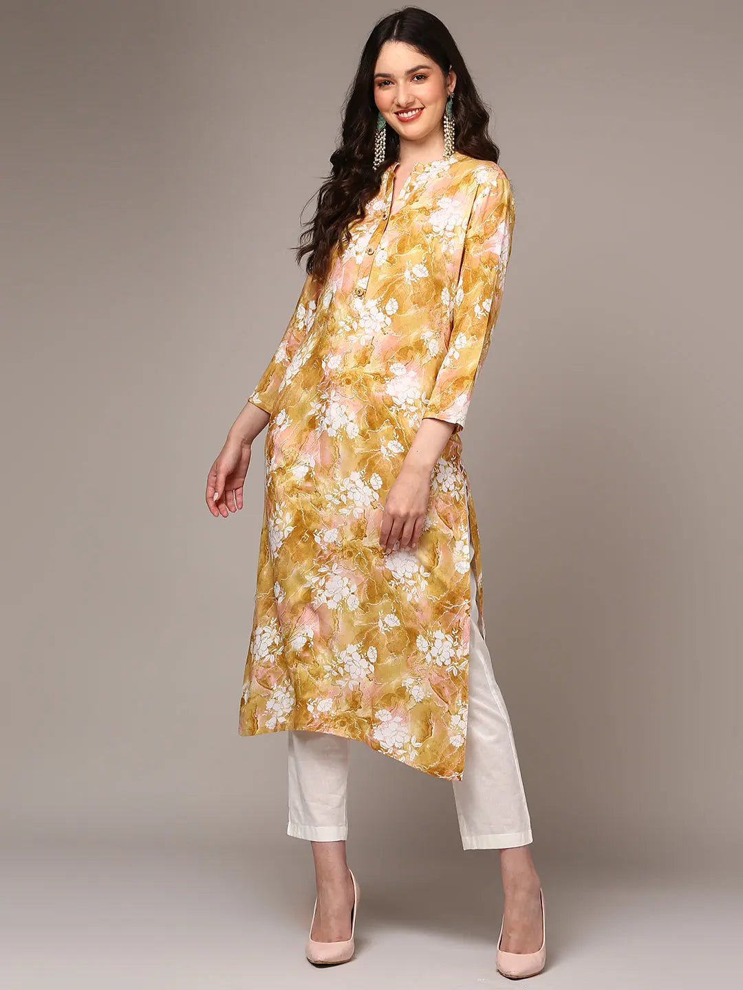Women Viscose Rayon Yellow Floral Printed regular Fit Kurta VCK9501