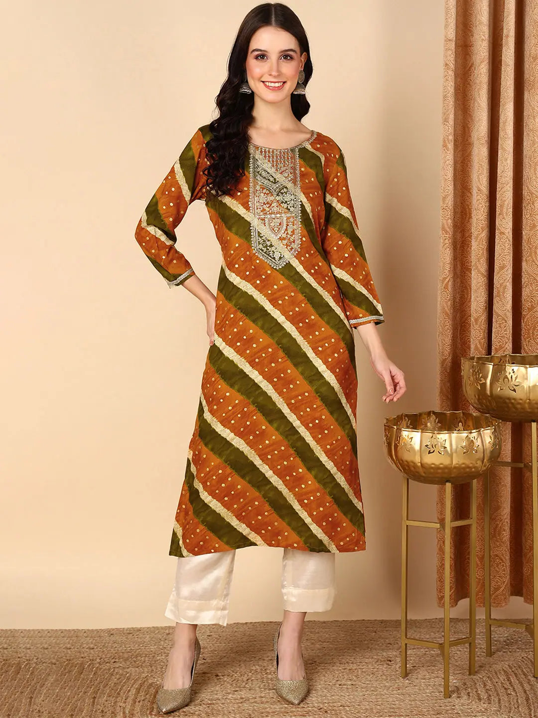 Women Mustard Viscose Rayon Leheriya Printed Straight Kurta