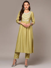 Women Green Silk Blend Embroidered Straight Kurta Set VKSET1438
