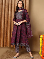 Women Magenta Pure Cotton Floral Printed Yoke Design Kurta Trouser With Dupatta