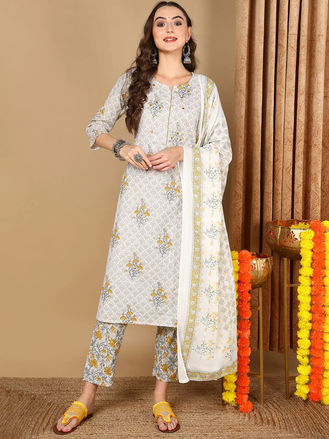 Off White Printed Kurta Set | Women's Cotton Indian Kurta Sets