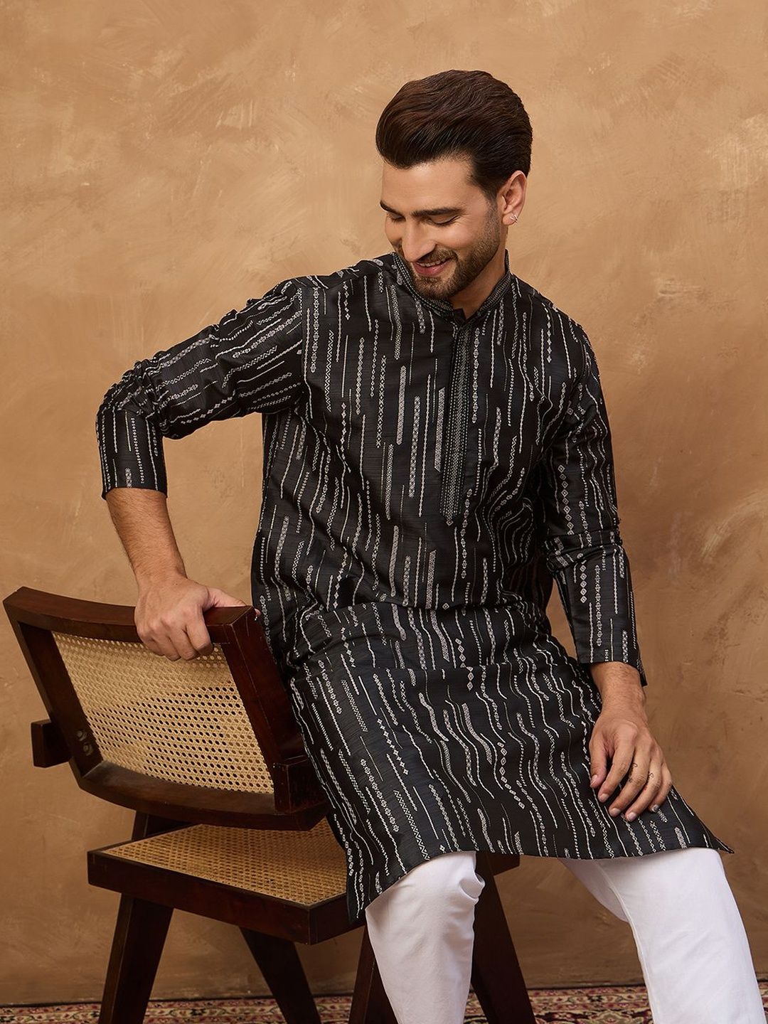 Ethnic Bay Men Black Silk Blend Geometric Printed Straight Kurta With Pant Set-MKSET1516