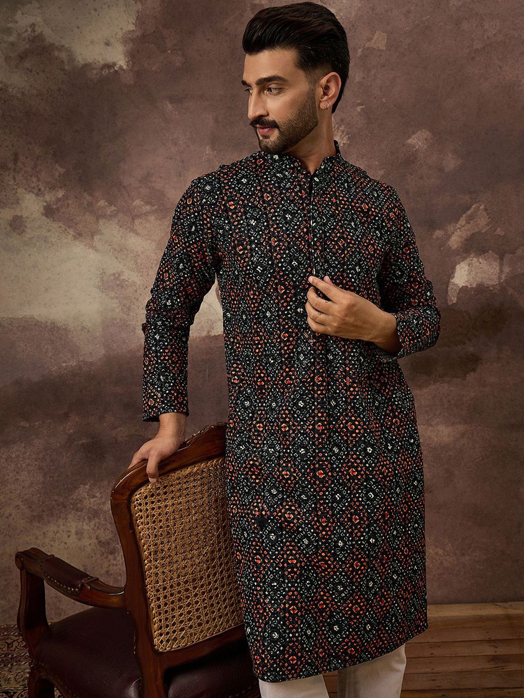 Ethnic Bay Men Black Viscose Rayon Bandhani Embroidered Straight Kurta With Pant Set-MKSET1402